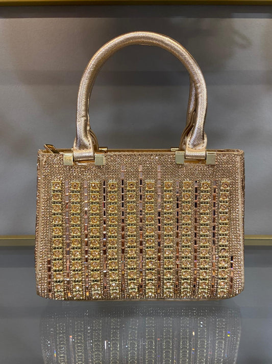 عباية بتصميم ستيلي غولفو