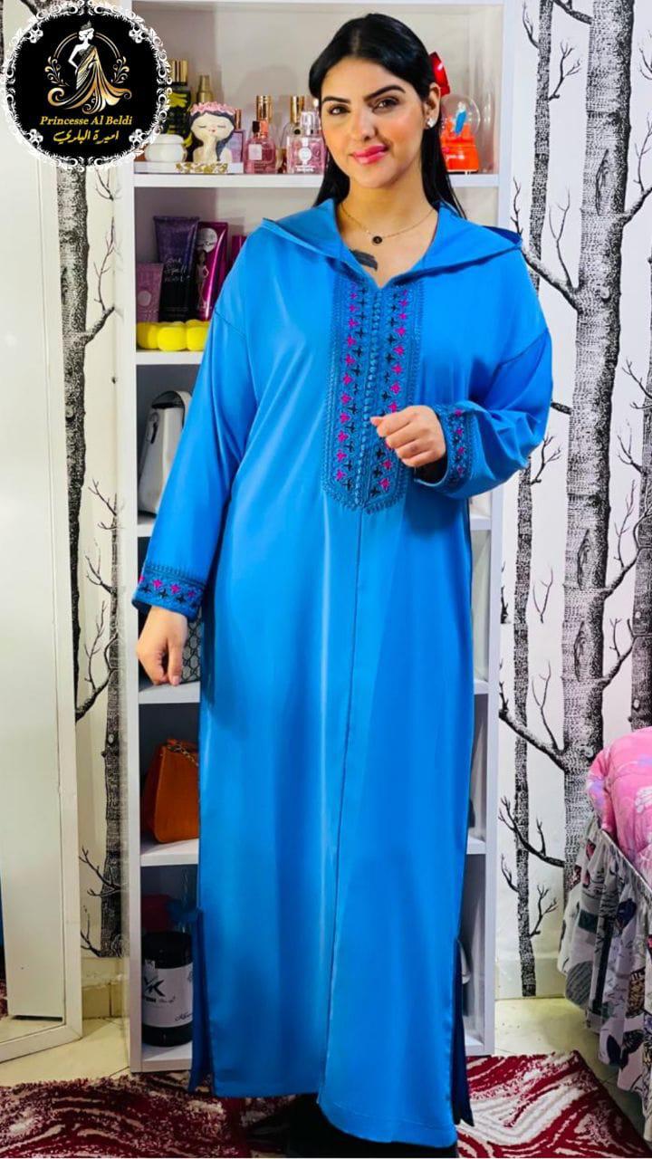 Jellaba in Pink Crêpe of First Quality with Floral Embroidery