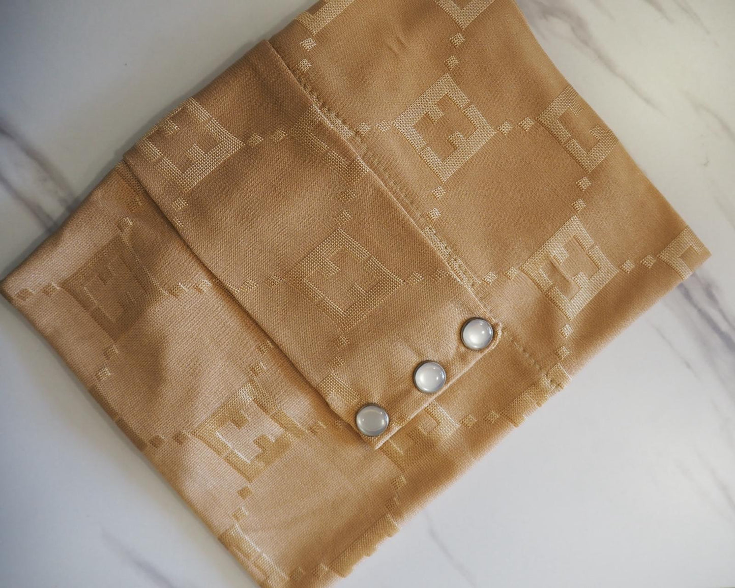 Velo in Satin Jacquard Tono su Tono