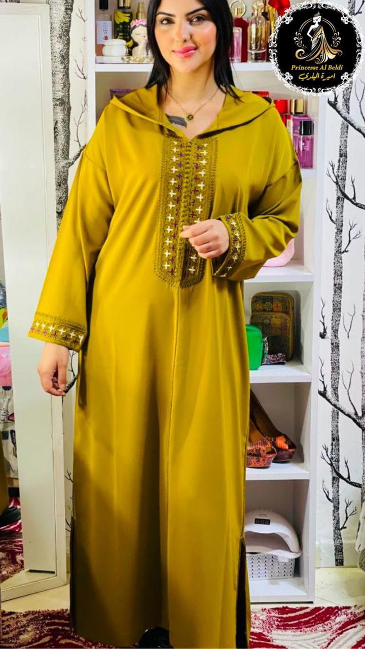 Jellaba in Pink Crêpe of First Quality with Floral Embroidery