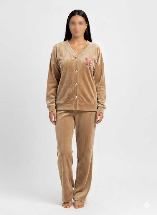 Collezione Pigiami in Ciniglia – Calore, Comfort e Dettagli Morbidi