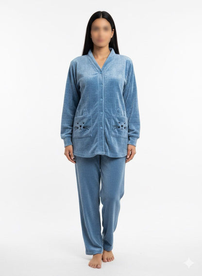 Collezione Pigiami in Ciniglia – Calore, Comfort e Dettagli Morbidi