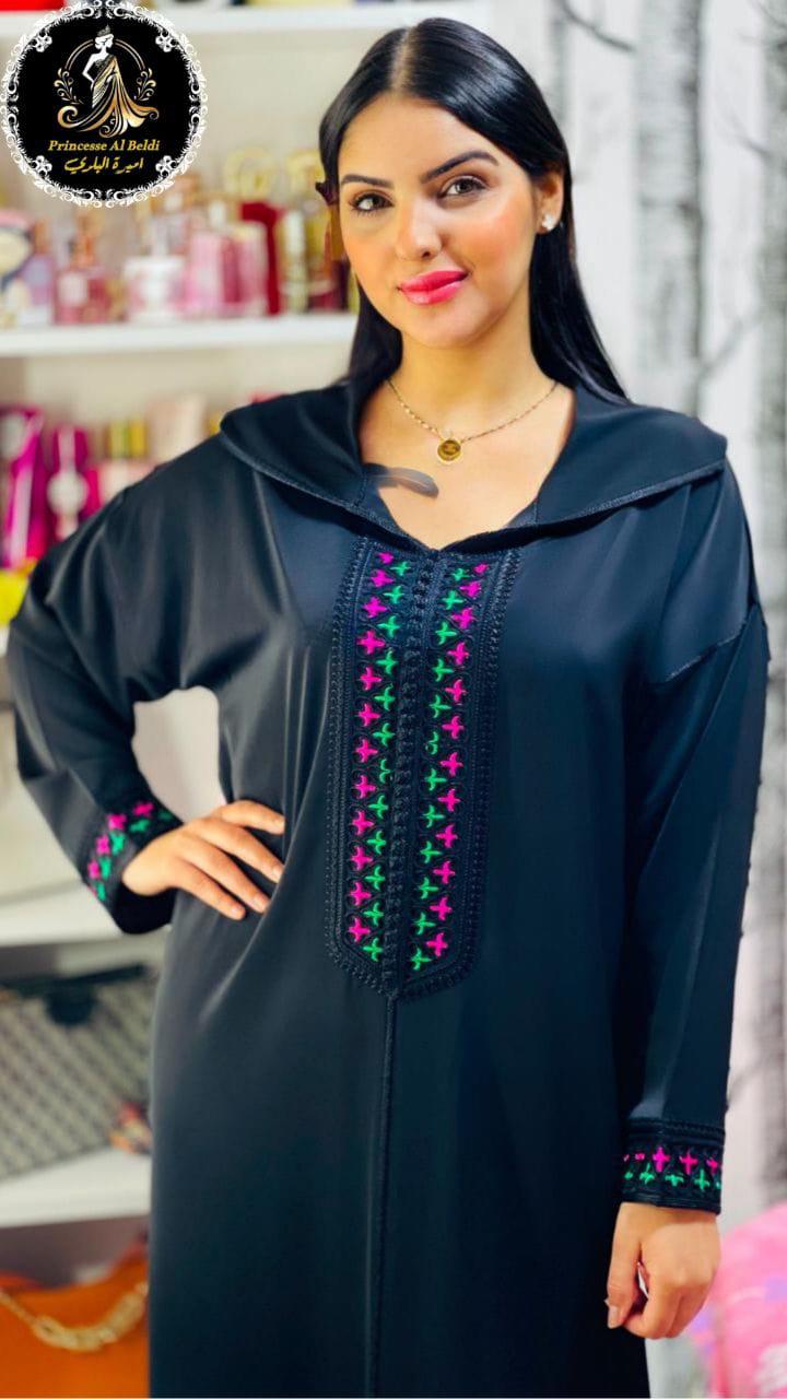 Jellaba in Pink Crêpe of First Quality with Floral Embroidery