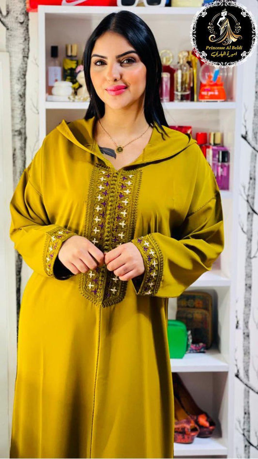 Jellaba in Pink Crêpe of First Quality with Floral Embroidery